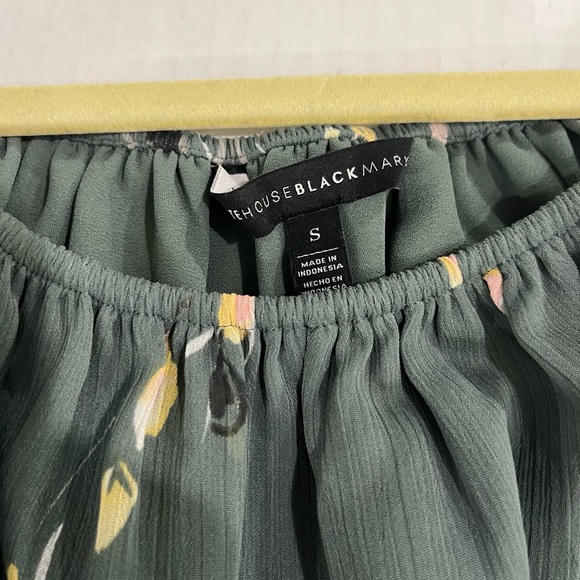 WHITE HOUSE BLACK MARKET OFF SHOULDER TOP (236) - Picture 6 of 14